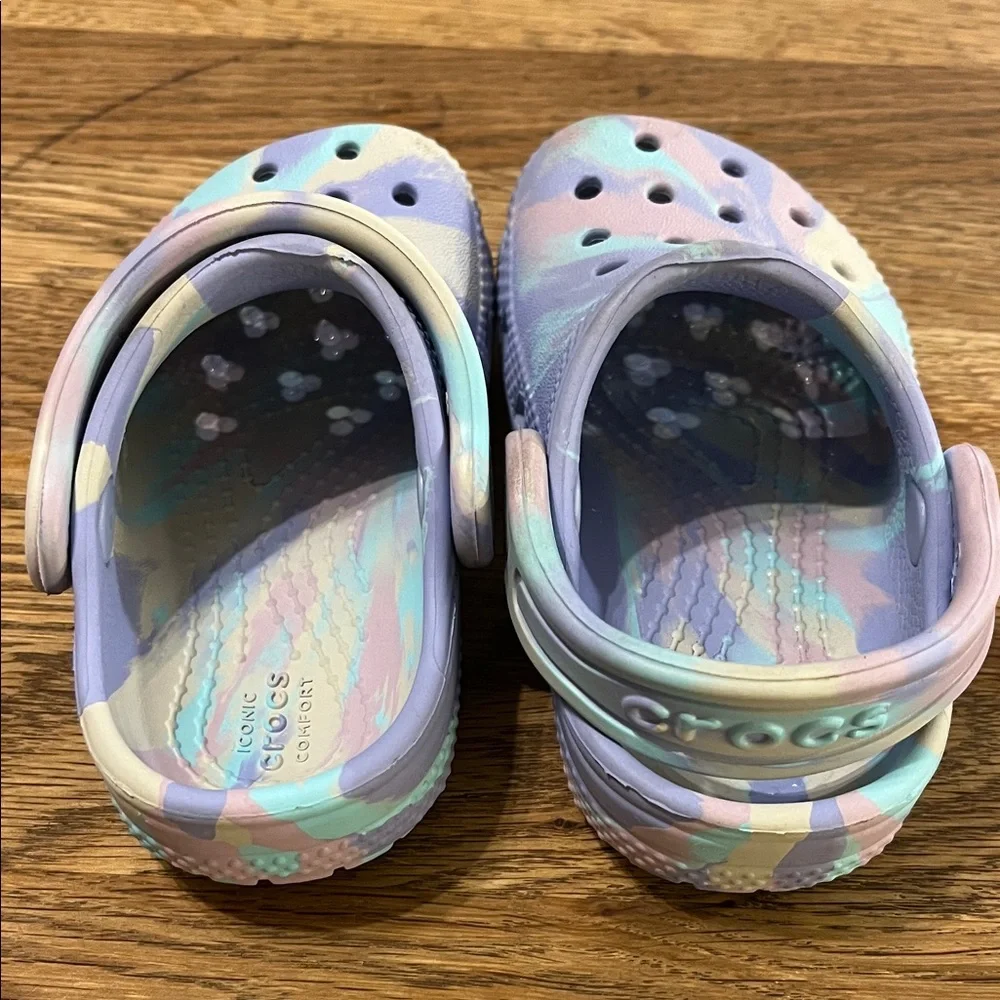 CROCS Kids Tie-Dye Clog in Pastel Purple, Blue & Mint size toddler 5